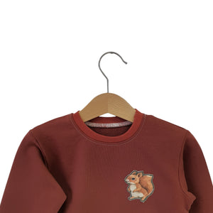 Pull sweat au motif "TERRACOTTA ECUREUIL"