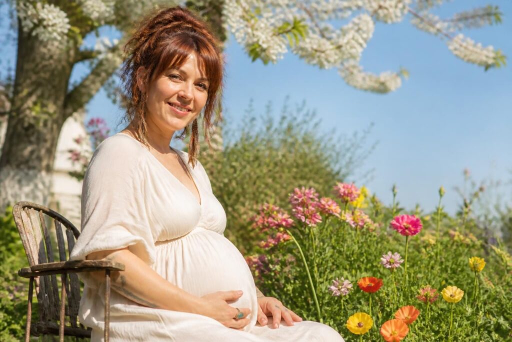 découvrez comment zaz, chanteuse talentueuse, partage avec ses fans les moments forts de sa grossesse et sa nouvelle aventure de future maman.